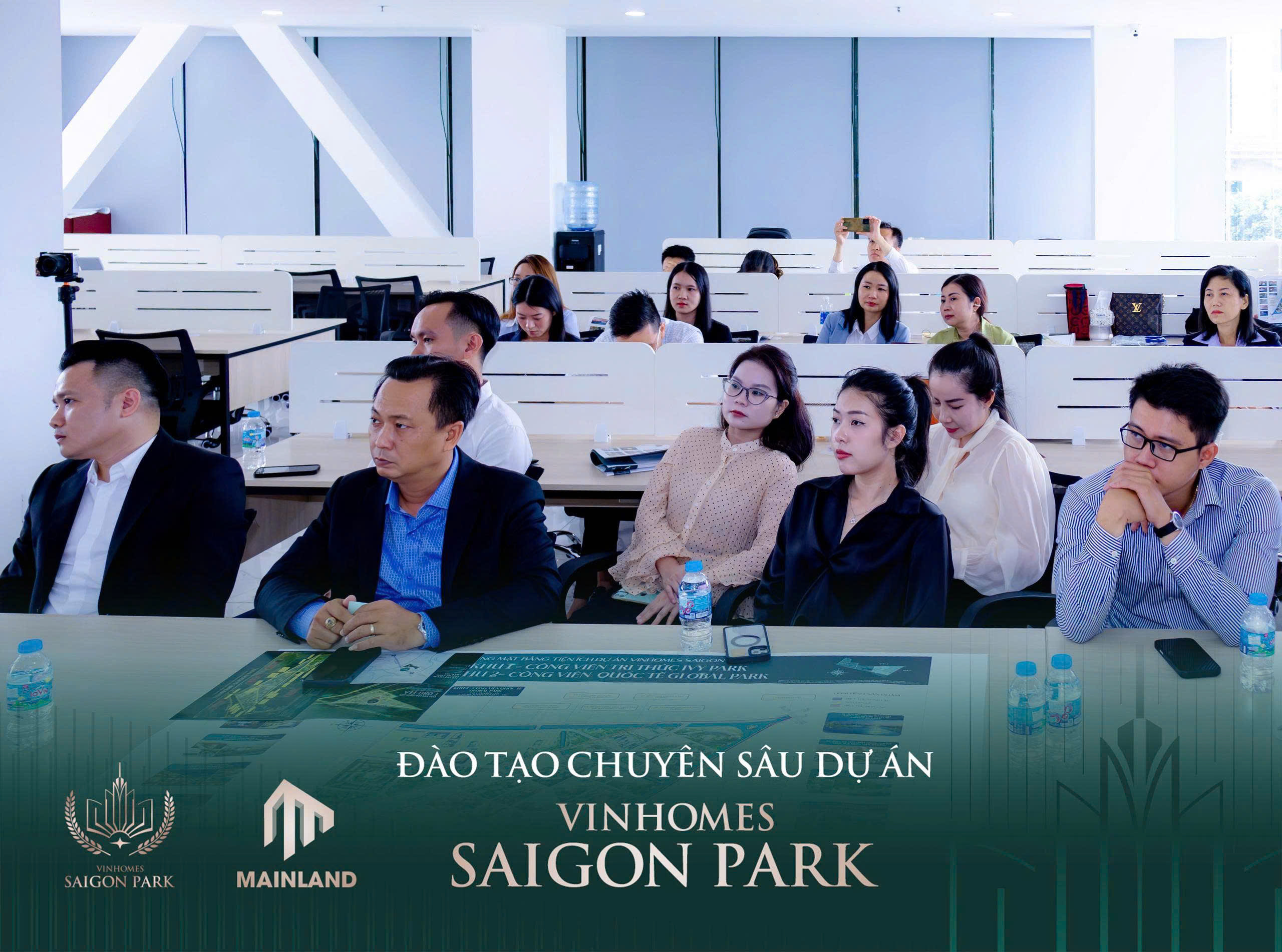 chuyen-vien-kinh-doanh-tham-gia-dao-tao-vinhomes-saigon-park