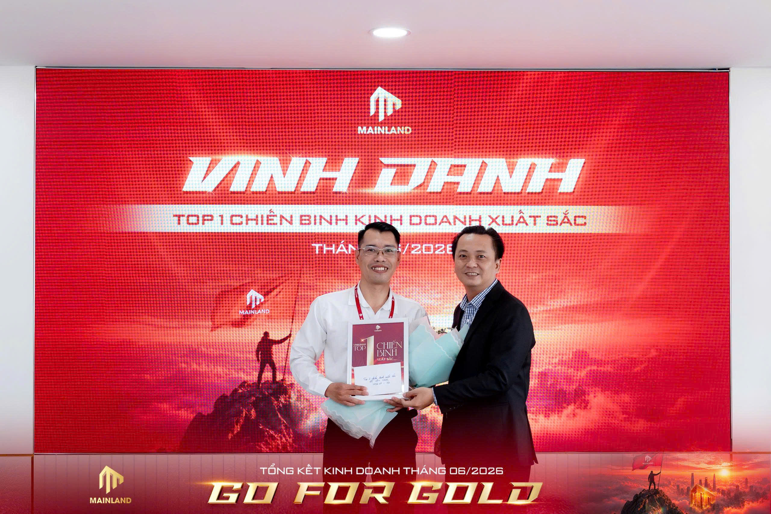 vinh-danh-top-1-chien-binh-xuat-sac-tru-so-tphcm
