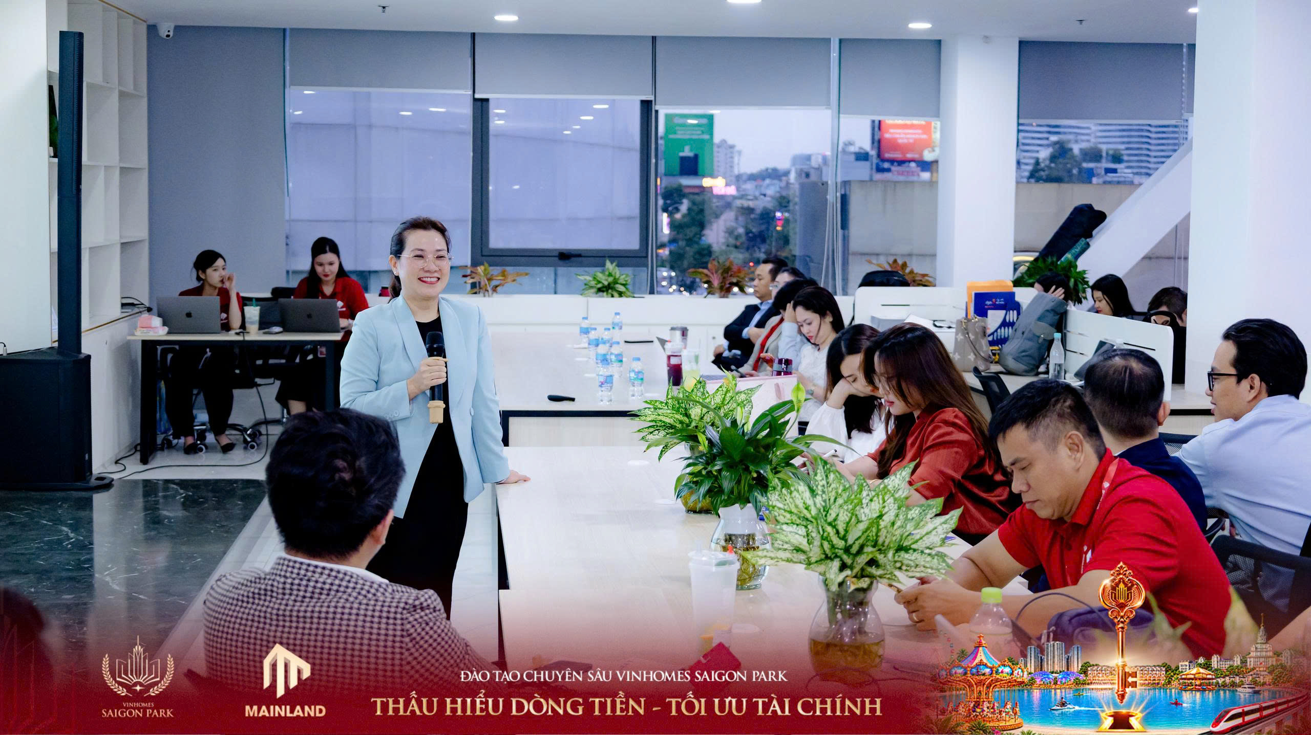 ms-ly-phuong-uyen-giam-doc-kinh-doanh-du-an-vinhomes